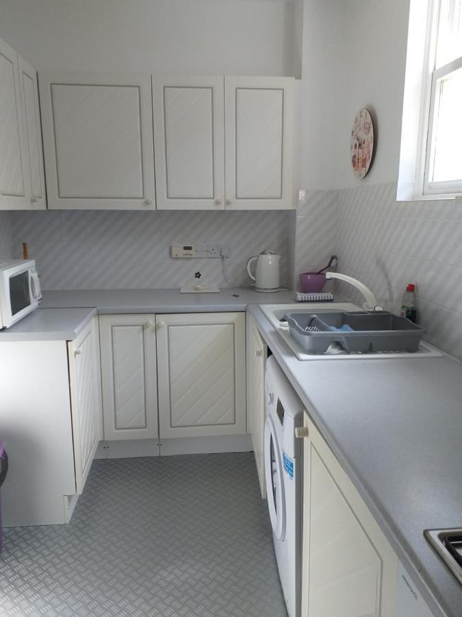 Dickie'S View Apartment สการ์โบโรห์ ภายนอก รูปภาพ